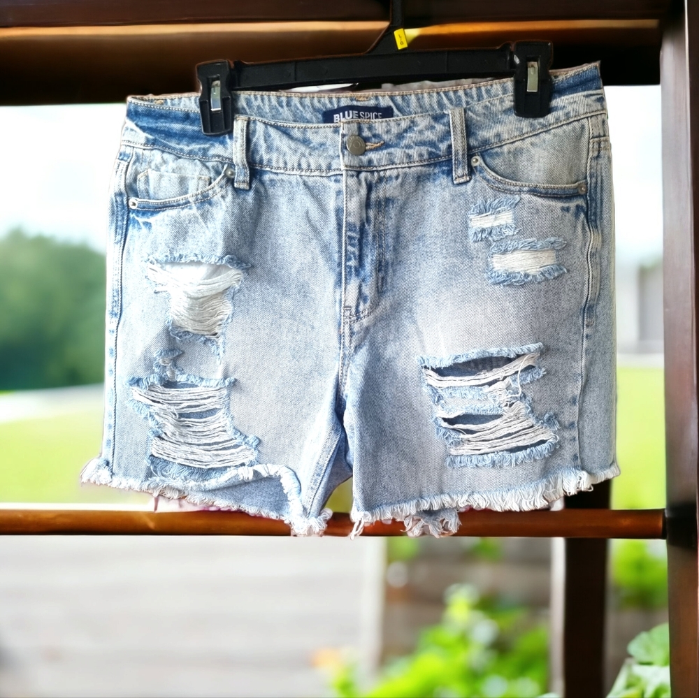 🌟3/$40 Sale!Mix & Match🌟 Bluespice Distressed Denim Shorts